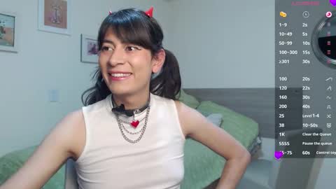 Yana online show from 10/28/25, 11:51