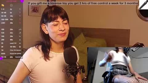 Yana online show from 11/19/25, 12:21