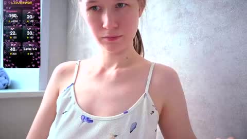 Snapshot of yana_squrel_22 chatting on 05/19/26, 05:25 Yana online show from 05/19/26, 05:25