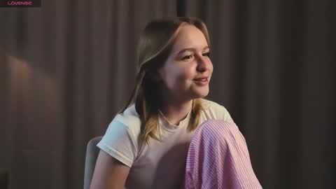 Kate online show from 09/28/25, 03:06