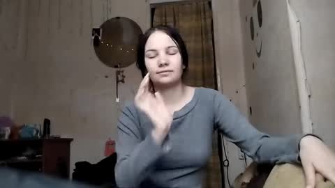 Snapshot of yaniramelchin chatting on 11/14/25, 05:06 Jenny online show from 11/14/25, 05:06