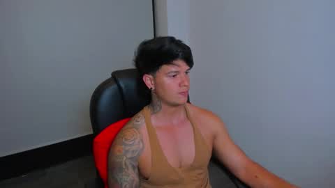 Snapshot of yanka_max1 chatting on 11/28/25, 12:13 new here online show from 11/28/25, 12:13