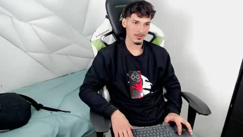 DANILO online show from 11/27/25, 05:20