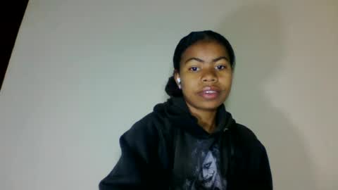 Snapshot of yannick_01 chatting on 06/16/26, 10:56 yannick_01 online show from 06/16/26, 10:56