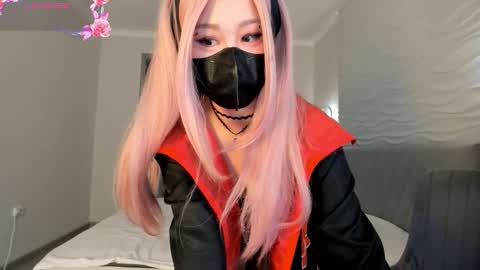 Snapshot of yanyaan chatting on 11/26/25, 10:55 Yana online show from 11/26/25, 10:55