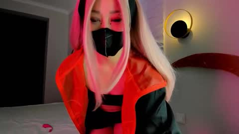 Snapshot of yanyaan chatting on 11/27/25, 08:11 Yana online show from 11/27/25, 08:11