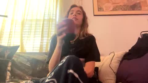 Snapshot of yanyanpixie chatting on 11/05/25, 03:23 yanyanpixie online show from 11/05/25, 03:23