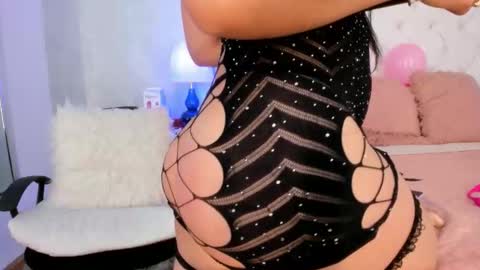 Snapshot of yara_bliss_ chatting on 10/02/25, 01:40 Yara Bliss online show from 10/02/25, 01:40