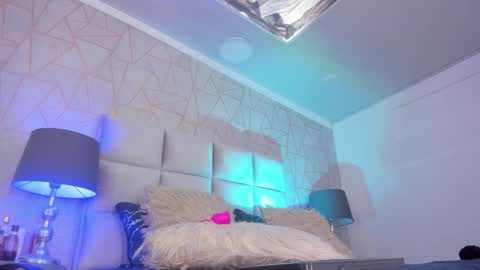 Snapshot of yara_bliss_ chatting on 12/13/25, 07:53 Yara Bliss online show from 12/13/25, 07:53