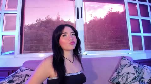 Snapshot of yara_shiine chatting on 12/16/25, 11:48 yara_shiine online show from 12/16/25, 11:48