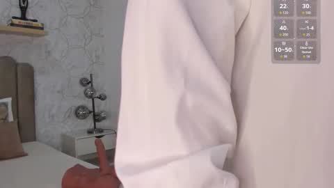 Snapshot of yaraamada chatting on 11/19/25, 07:03 Yara online show from 11/19/25, 07:03