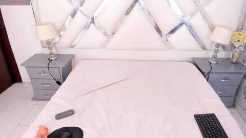 Snapshot of yaragarcia chatting on 02/12/26, 03:45 Yara online show from 02/12/26, 03:45