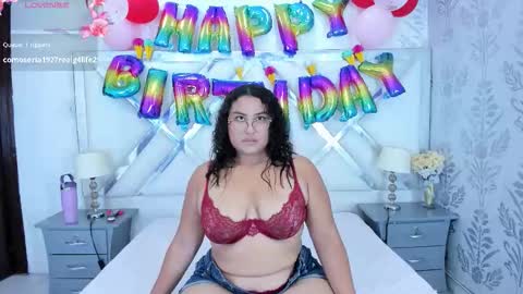 Snapshot of yaragarcia chatting on 02/17/26, 03:47 Yara online show from 02/17/26, 03:47