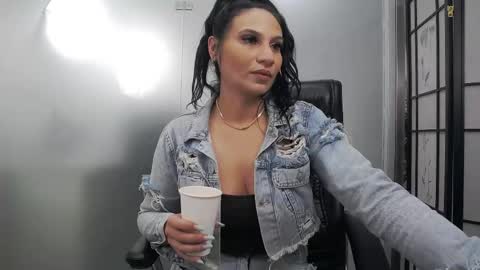 Yara online show from 05/16/26, 03:36