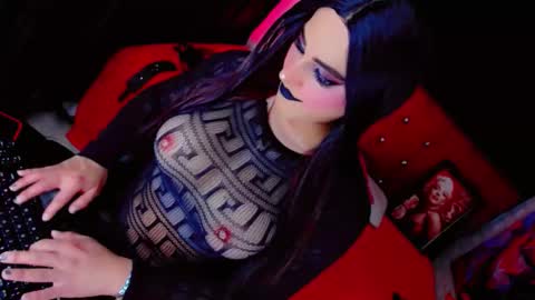 yarethrousss online show from 01/15/26, 07:24