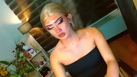 miss yasii online show from 04/07/26, 03:56