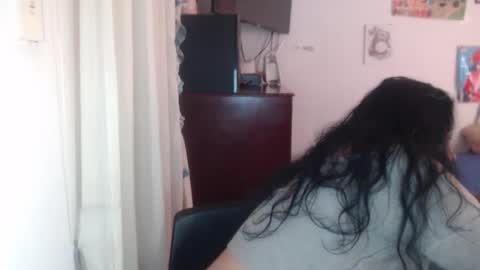 Snapshot of yasmin_love85 chatting on 04/23/26, 02:08 yasmin_love85 online show from 04/23/26, 02:08