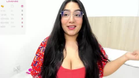 Yasmin Ortiz online show from 04/08/26, 03:28