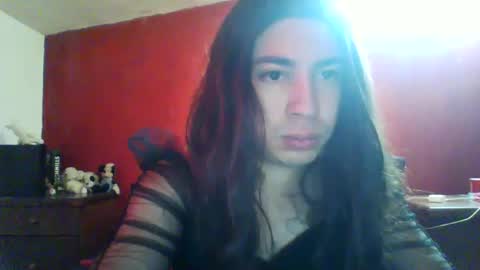 Snapshot of yasmin_paez23 chatting on 01/12/25, 05:01 Yasmin Paez online show from 01/12/25, 05:01