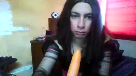 Snapshot of yasmin_paez23 chatting on 01/12/25, 08:03 Yasmin Paez online show from 01/12/25, 08:03