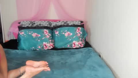 Snapshot of yasminayazzie chatting on 03/11/25, 02:10 Yasmina online show from 03/11/25, 02:10