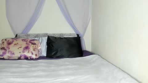 Snapshot of yasminayazzie chatting on 09/24/25, 04:54 Yasmina online show from 09/24/25, 04:54