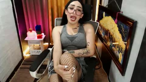 yassiered online show from 09/25/25, 07:45