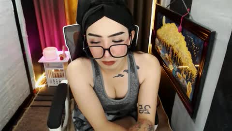 yassiered online show from 10/25/25, 08:55