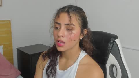 yaya23x online show from 01/13/25, 03:15