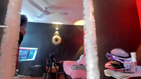 YAYA online show from 12/03/25, 05:04