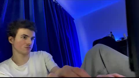 yayay333 online show from 12/23/25, 10:57