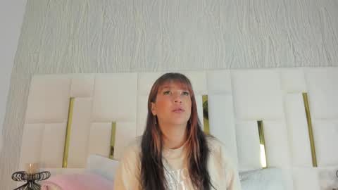 Snapshot of yayi_derek chatting on 09/22/25, 11:34 yayi derek online show from 09/22/25, 11:34