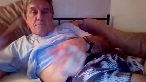 Snapshot of yeah_baby6988 chatting on 11/12/25, 06:36 yeah_baby6988 online show from 11/12/25, 06:36