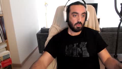 yeeaahoo online show from 12/04/25, 02:59