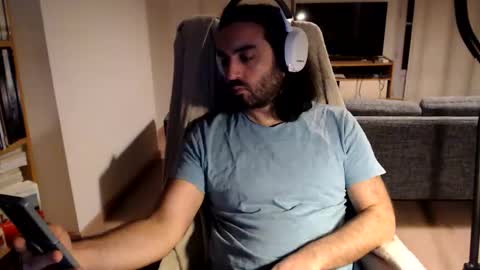 yeeaahoo online show from 02/15/26, 07:32