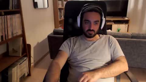 yeeaahoo online show from 04/11/26, 06:45