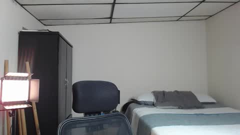 yeff online show from 01/10/26, 11:42