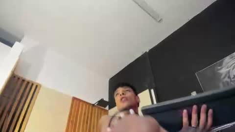 Yeidonn online show from 06/18/26, 03:18