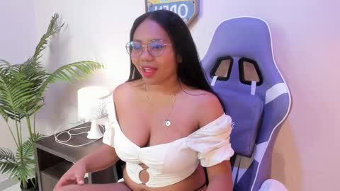 Snapshot of yeika_foxy chatting on 02/22/25, 09:23 yeika_foxy online show from 02/22/25, 09:23