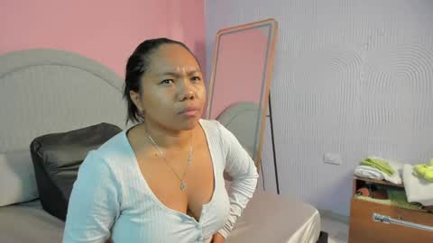 yeika_foxy online show from 04/17/26, 11:24