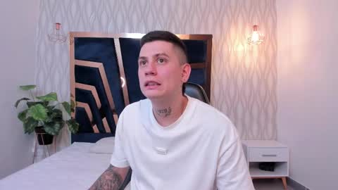 Snapshot of yeiko_romero_ chatting on 02/17/25, 05:21 YEIKO ROMERO online show from 02/17/25, 05:21