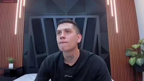 Snapshot of yeiko_romero_ chatting on 03/06/25, 05:22 YEIKO ROMERO online show from 03/06/25, 05:22