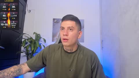 Snapshot of yeiko_romero_ chatting on 10/11/25, 04:12 YEIKO ROMERO online show from 10/11/25, 04:12