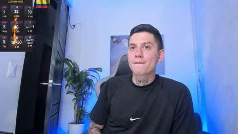 Snapshot of yeiko_romero_ chatting on 10/21/25, 01:06 YEIKO ROMERO online show from 10/21/25, 01:06