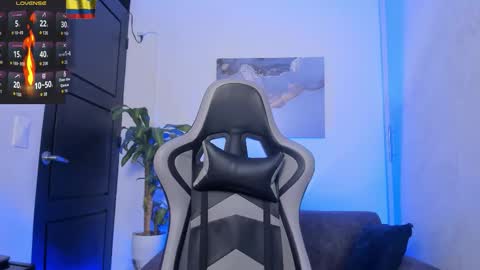 Snapshot of yeiko_romero_ chatting on 11/01/25, 10:12 YEIKO ROMERO online show from 11/01/25, 10:12