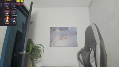 Snapshot of yeiko_romero_ chatting on 11/11/25, 05:24 YEIKO ROMERO online show from 11/11/25, 05:24