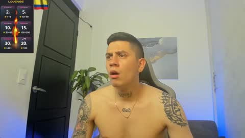 Snapshot of yeiko_romero_ chatting on 11/19/25, 10:10 YEIKO ROMERO online show from 11/19/25, 10:10