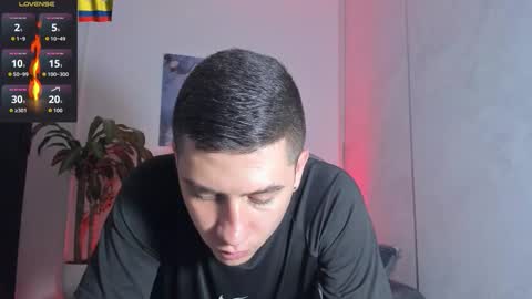 Snapshot of yeiko_romero_ chatting on 12/13/25, 09:53 YEIKO ROMERO online show from 12/13/25, 09:53