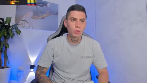 Snapshot of yeiko_romero_ chatting on 12/20/25, 10:50 YEIKO ROMERO online show from 12/20/25, 10:50