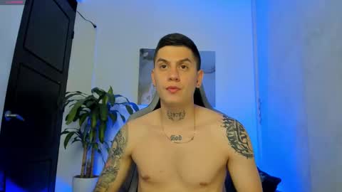 Snapshot of yeiko_romero_ chatting on 02/15/26, 08:13 YEIKO ROMERO online show from 02/15/26, 08:13